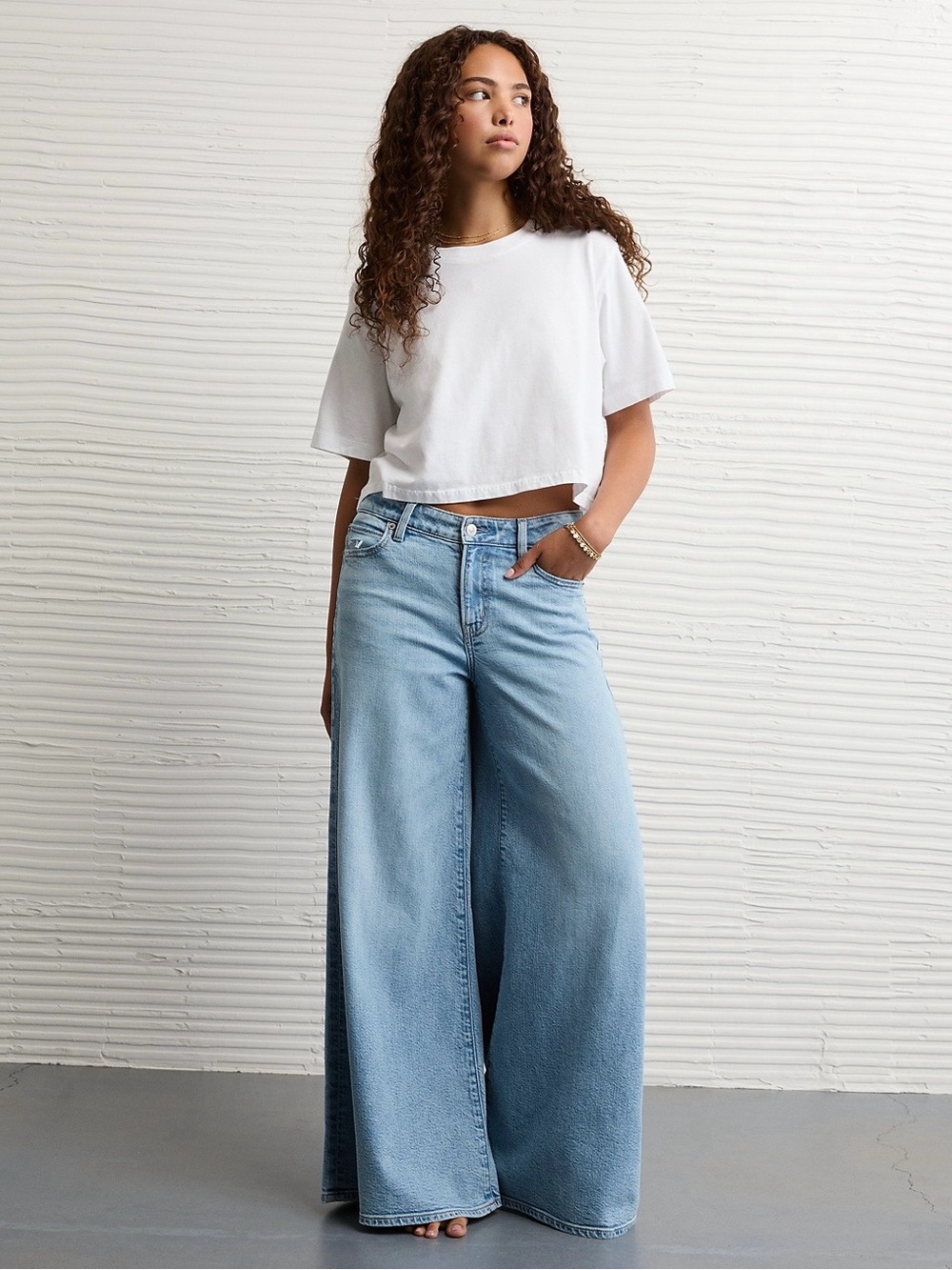 Dreamy Drape
AE A-Line Fit Jean